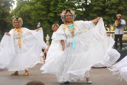 Skupine iz Slovačke i Paname zaplesale na Međunarodnom festivalu folklora u Karlovcu