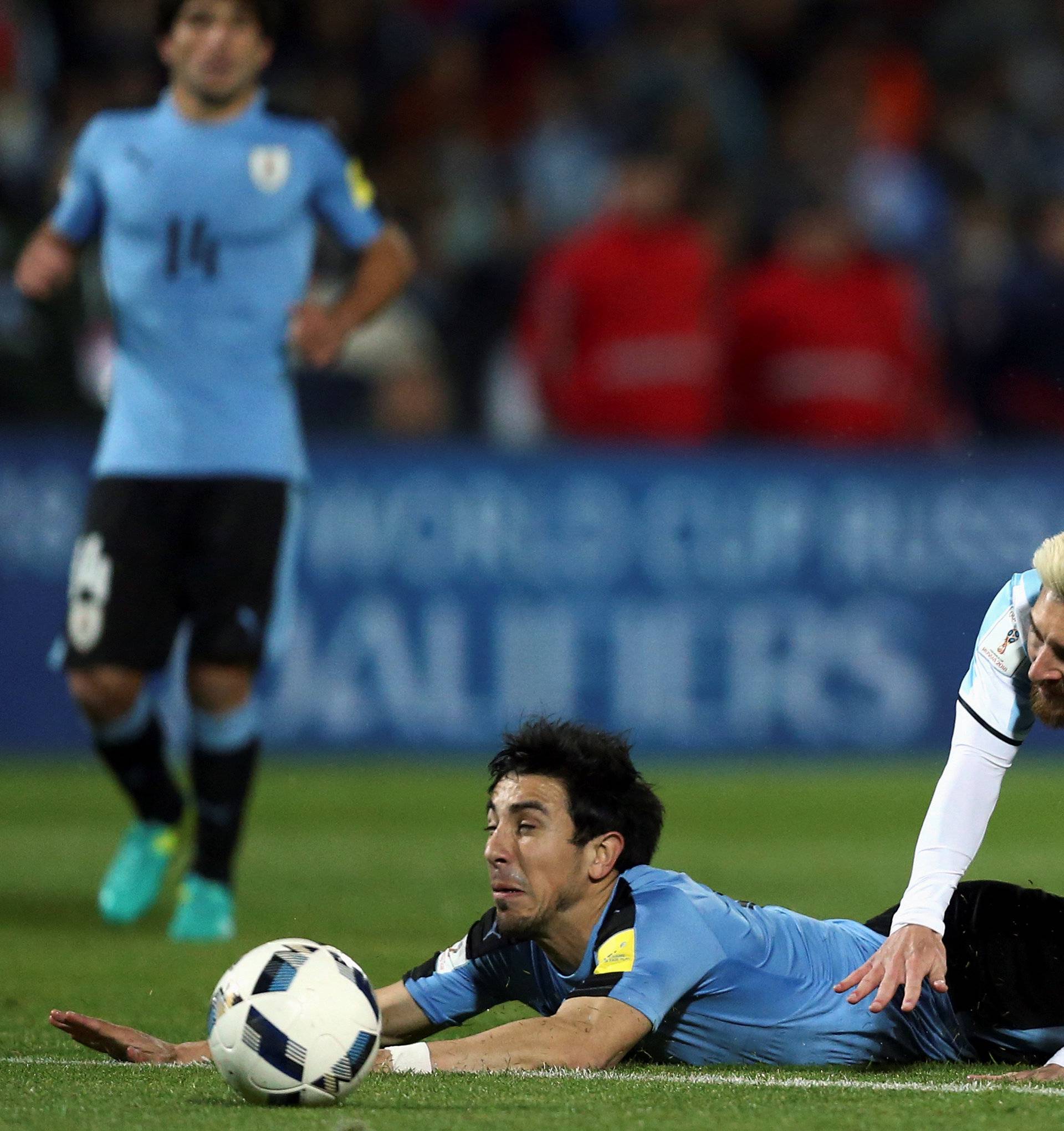 Football Soccer - World Cup 2018 Qualifiers - Argentina v Uruguay