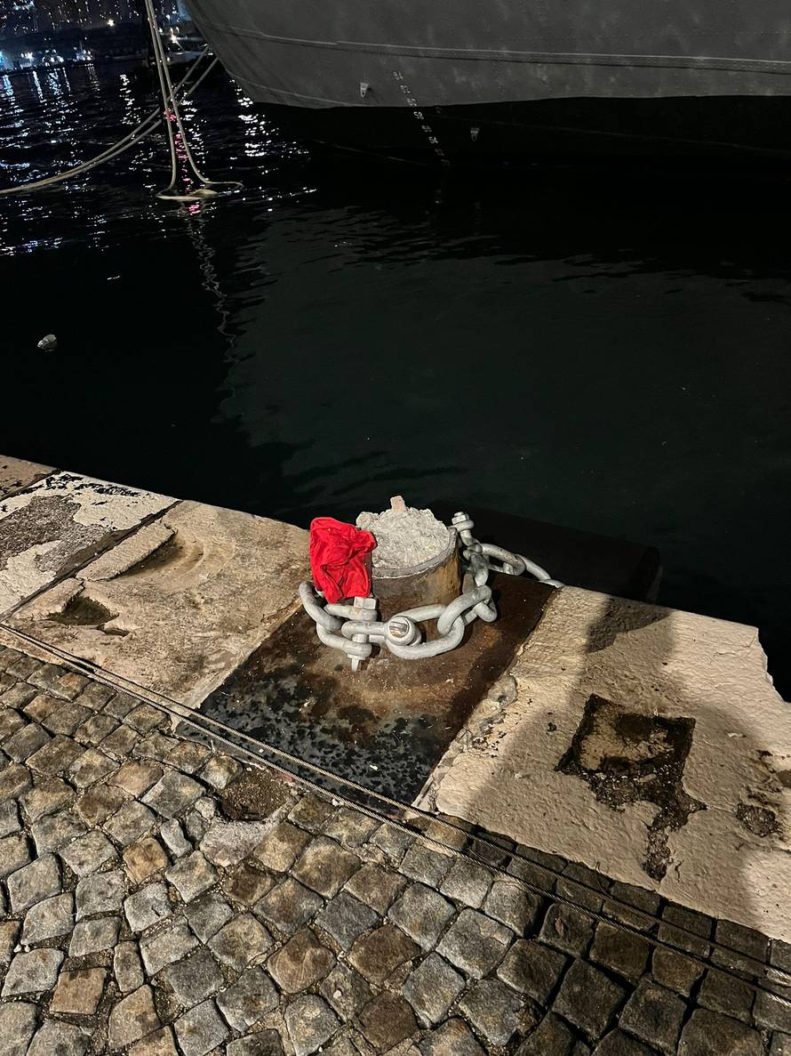 Bio je Titov ploveći hotel, godinama propadao, a sada je nastradao na petak 13.