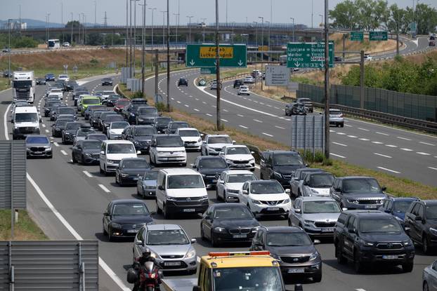Zagreb: Gužve na naplatnoj postaji Lučko