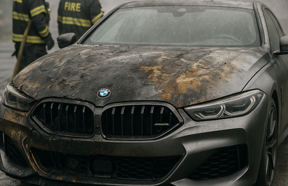 Gorio BMW na Kozari putu u Zagrebu. Vatrogasci zatekli čovjeka kako sam gasi vatru
