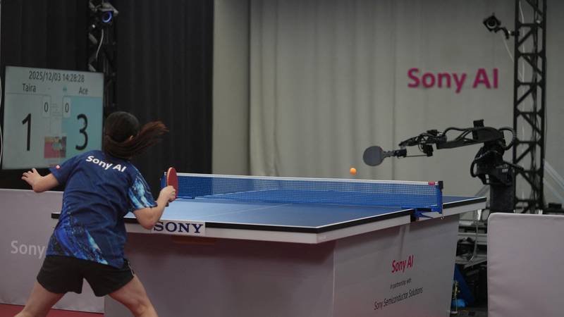 VIDEO Ping-pong robot počeo je pobjeđivati profesionalce! Evo  ga u akciji, većina nema šanse