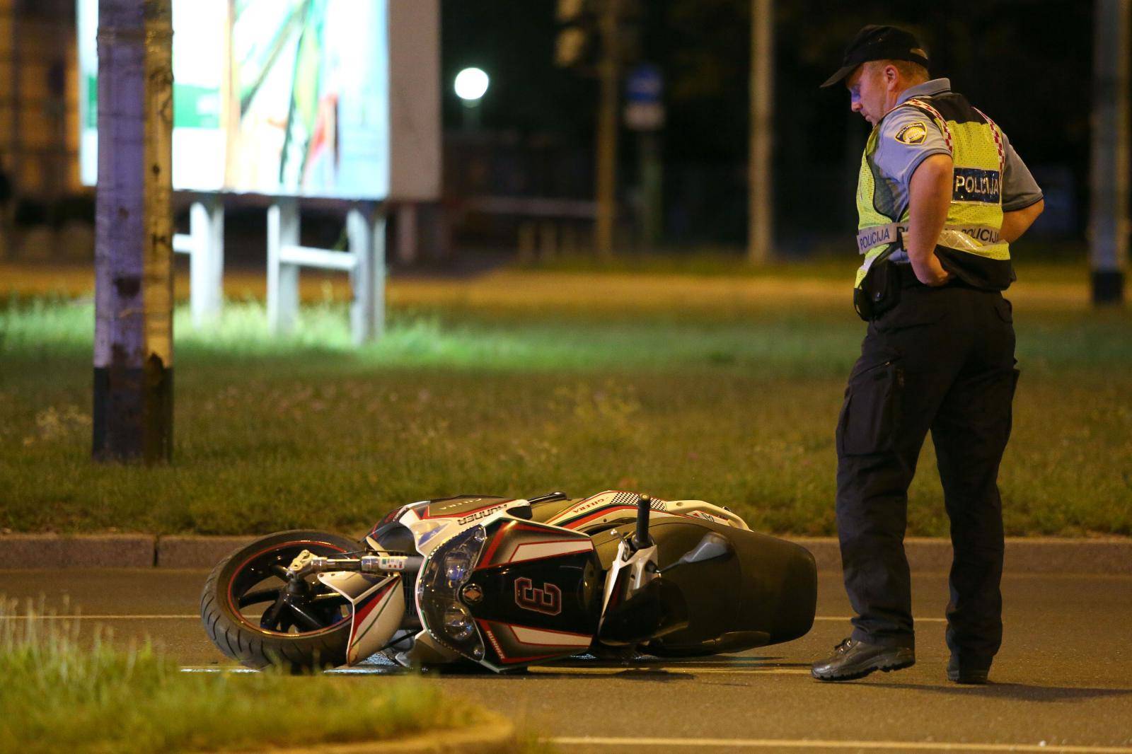Sudarili su se motocikl i auto: Jedan čovjek je ozlijeđen