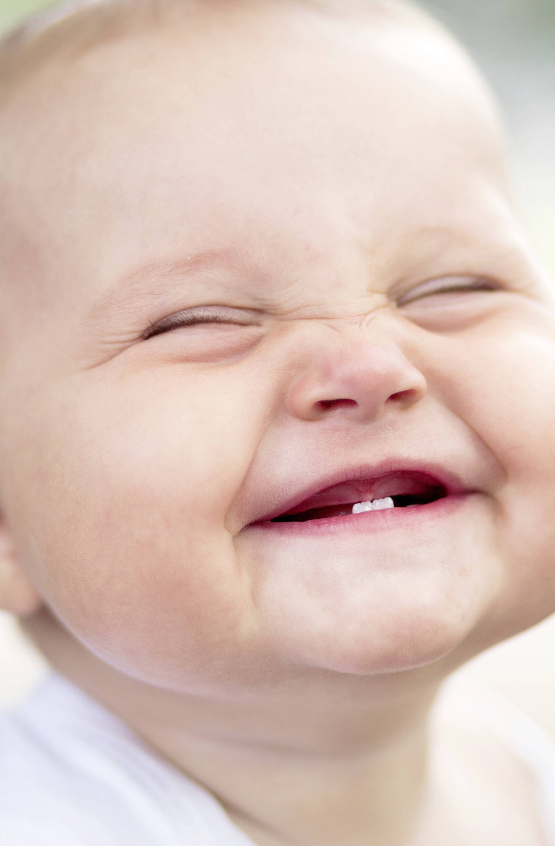 Bebe se smiju jer žele usrećiti odrasle, vole kad ste i vi veseli