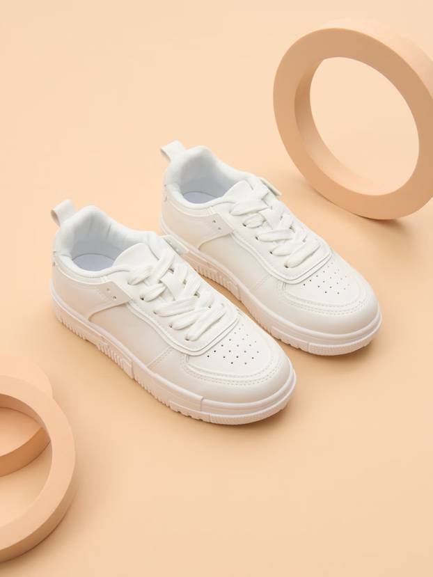 Ovo su top popusti na odjeću i školski pribor za vašu djecu