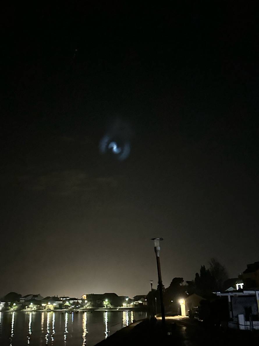 Svjetski mediji raspisali su se o misterioznoj plavoj svjetlosti: 'NLO-alarm iznad Njemačke!'