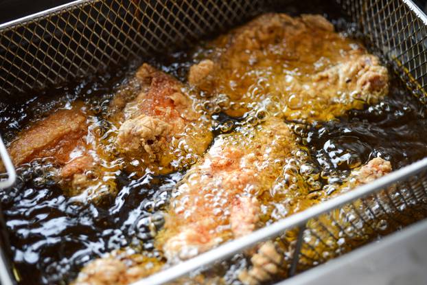 Fried,Chicken,Is,Fried,Chicken,In,Oil.