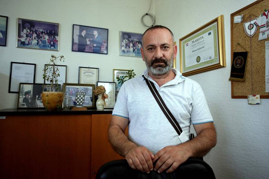 Putovnice za mafiju dogovarao je šef  Unije Roma Hrvatske?