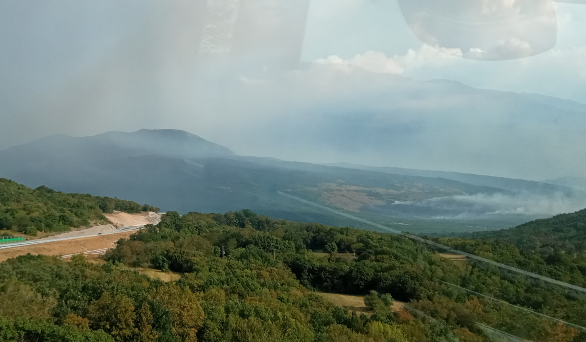 Udari munja uzrokovali požare na padinama Učke: 'Canadair ne može poletjeti zbog uvjeta'