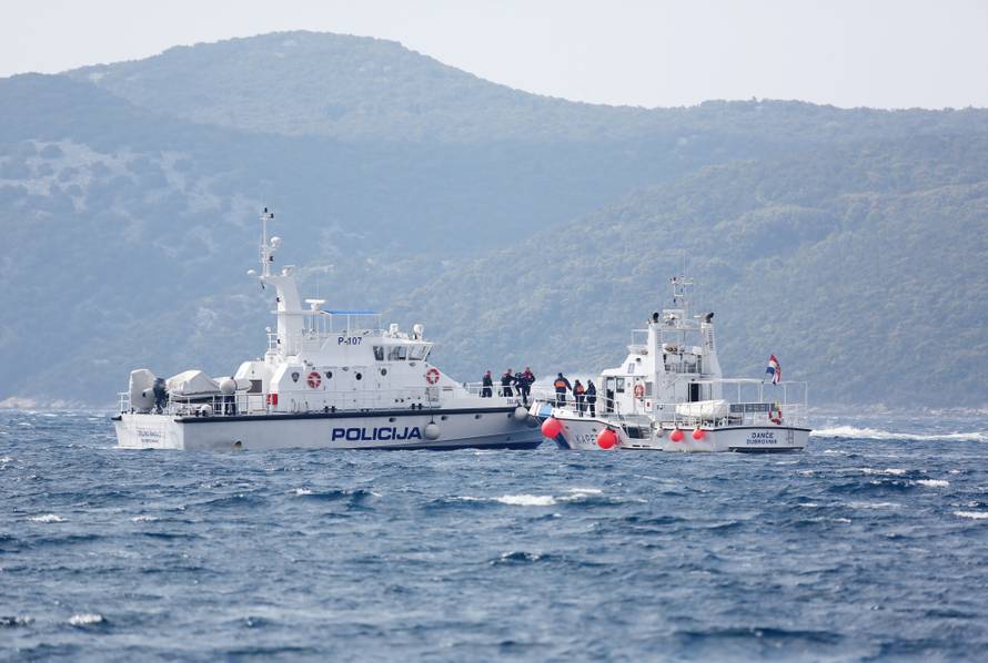 Traže nestale: Gumenjak nije imao svjetla, bili su na Šipanu