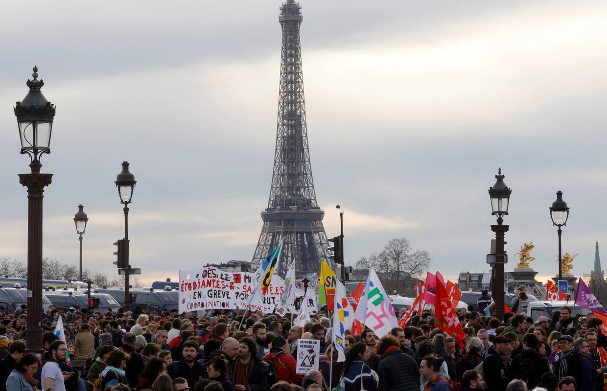 I u subotu štrajkovi i prosvjedi u francuskim rafinerijama nafte