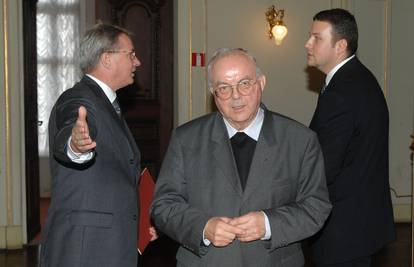 Svećenik i teolog Adalbert Rebić preminuo u 78. godini