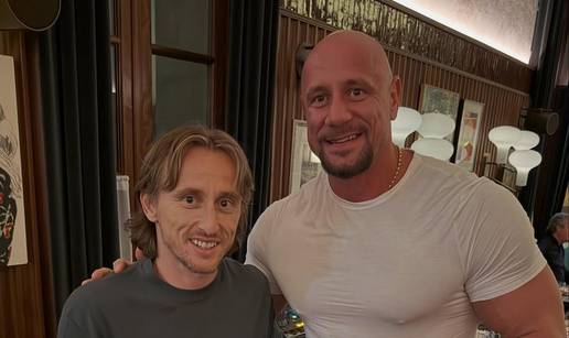 Bodybuilder Ursa fotkao se s Modrićem, komentari su hit: 'Za tebe sekunda, a Luki uspomena'