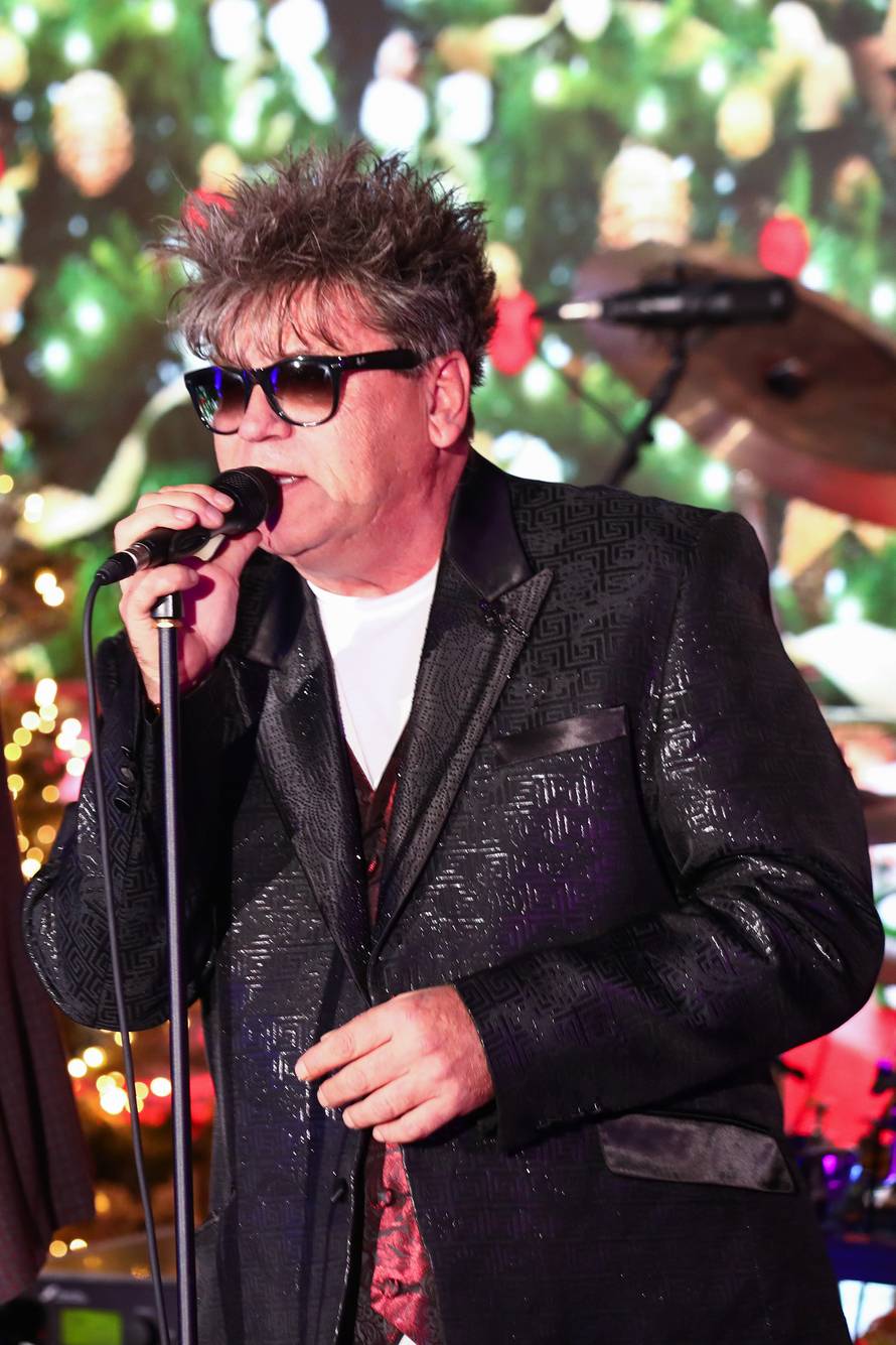 Zagreb: Privatni koncert Crvene jabuke na radiju bravo!