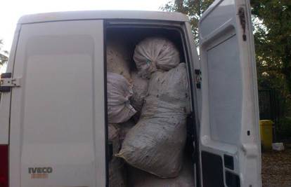 Četiri ilegalna berača: Policija im oduzela čak 1352 kg smilja