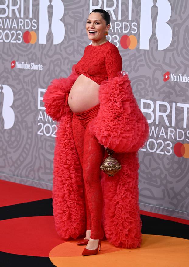 London: Dolazak poznatih na dodjelu  Brit Awardsa