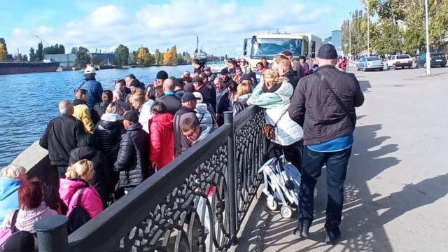 Rusija iz Hersona povlači civile, Ukrajinci im se rugaju: 'Kad ste u mašti, stvarnost zna zaboljeti'
