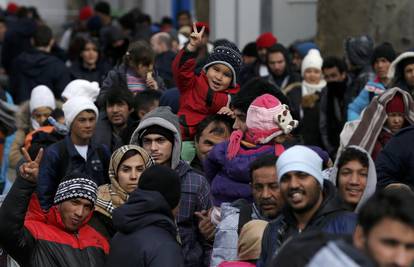 Srpska policija zaustavila 150 migranata na putu u Hrvatsku