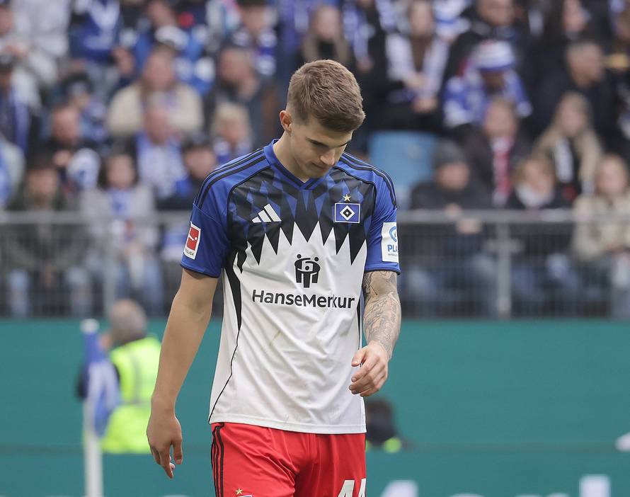 Luka Vuskovic (HSV) Fussball, Herren, Saison 2025 2026,1.Liga, Volksparkstadion, Hamburger SV gegen FC Augsburg, 1-1 DFL