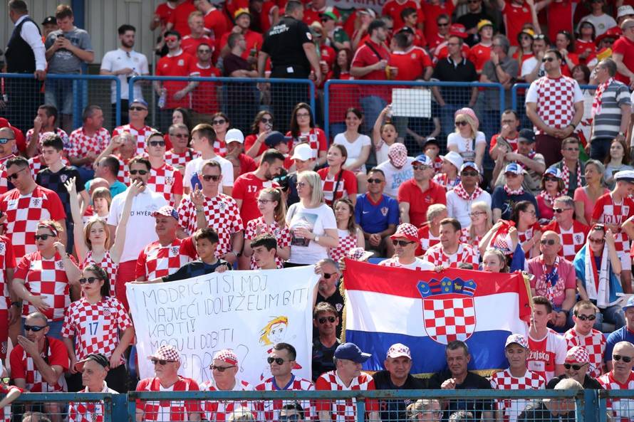 Uzavreli Gradski vrt okupan je suncem i kockastim dresovima