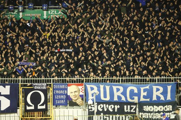 Split: Navija&ccaron;i na tribinama prate susret Hajduka i Dinama
