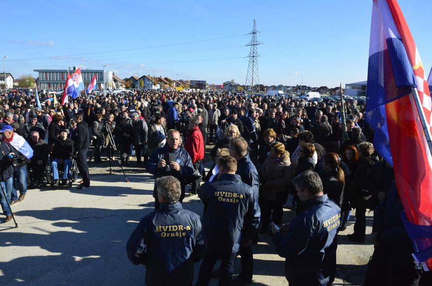 'Nećete uplašiti Hrvate u BiH, pripadnici HVO-a, uz vas smo!'