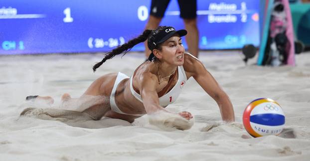 Beach Volleyball - Women's Gold Medal Match - Brazil vs Canada (Ana Patricia/Duda vs Melissa/Brandie)