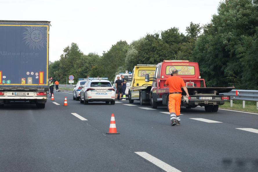 U sudaru dvaju vozila na A3 kod Lužana poginulo dijete, kolona duga četiri kilometra