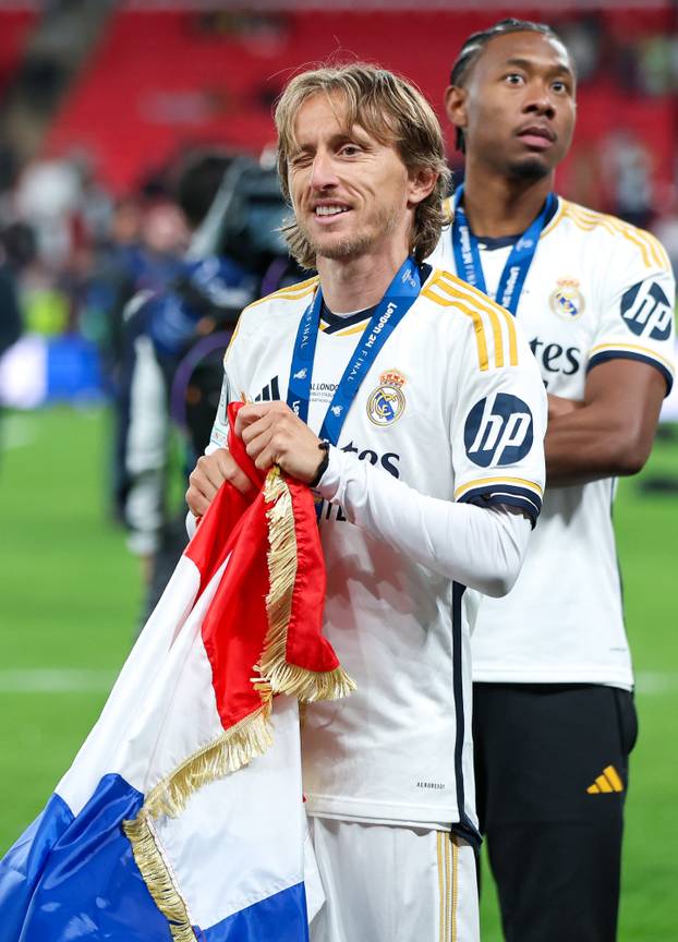 Modrić najtrofejniji Realov igrač u povijesti, 6. put dignuo pokal Lige prvaka 