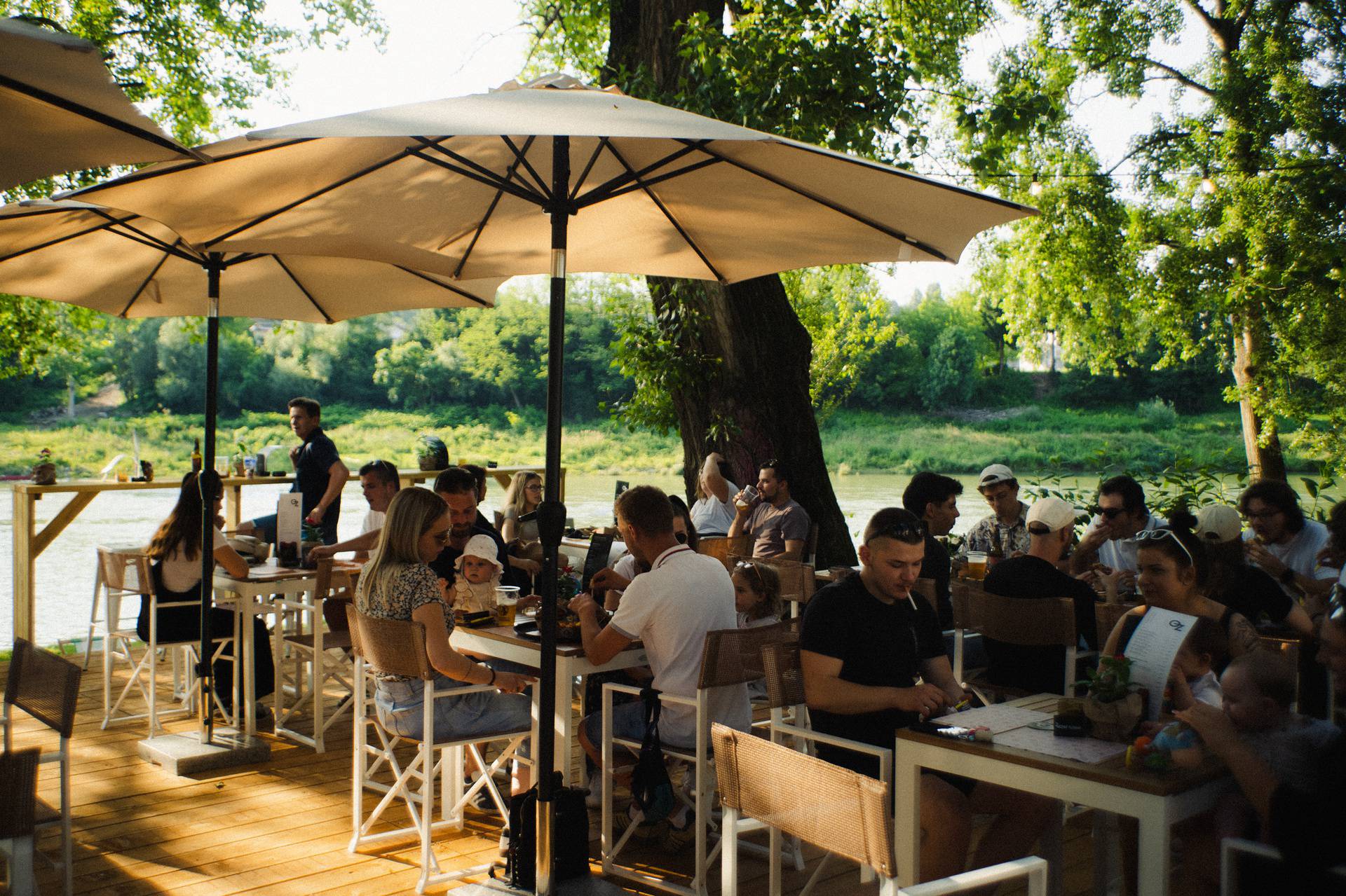 Beach bar na samo 45 minuta od Zagreba? Snackhouse Oz je novo hit mjesto ovog ljeta