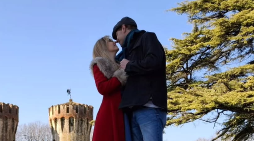 Glumci iz 'Kumova' uživaju na romantičnom putovanju: Dugo krili ljubav, nedavno se zaručili