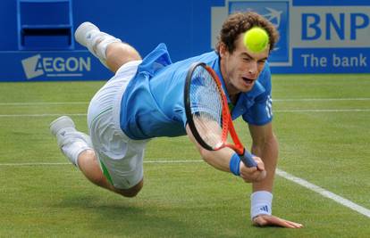 ATP Queen's Club: Murray je po drugi puta podigao trofej...