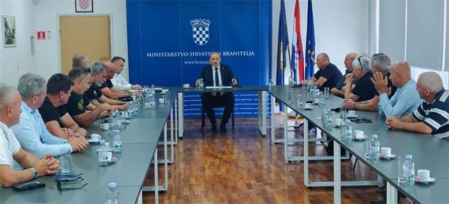 Medved se sastao s hrvatskim braniteljima: 'Nedopustiv je svaki govor mržnje i nasilja'