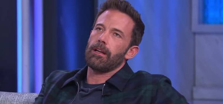 VIDEO Ben Affleck zaglavio na parkiralištu: Uzrujao se, izašao iz auta pa odlučio popiti kavu