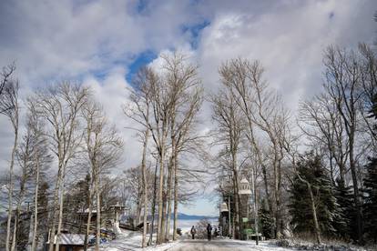 FOTO Na Sljeme, na Sljeme, na Sljeme, noga vre sama beži... Pogledajte kako se zabijelilo!