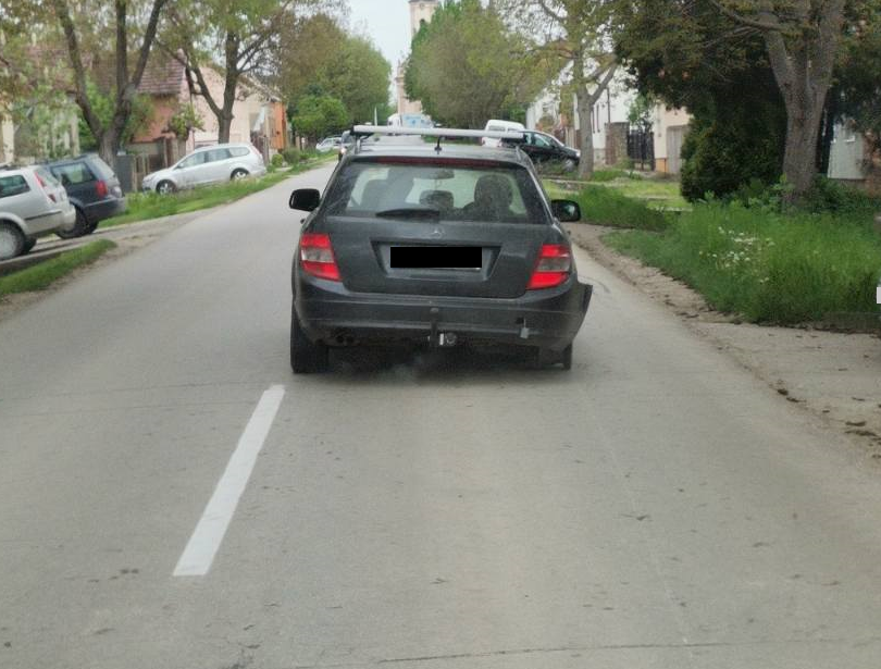 U Mirkovcima ulovili vozača, bio je toliko pijan da nije ni shvatio da vozi na dvije felge