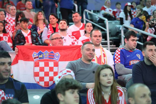 Zagreb: Navijači na susretu Hrvatske i Slovenije na IHF Svjetskom rukometnom prvenstvu 2025.