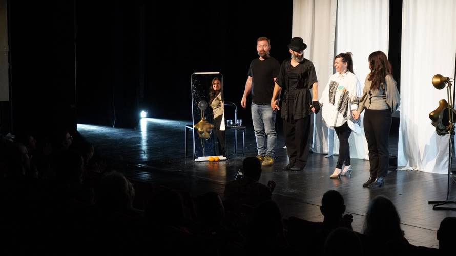 Premijera predstave „Medvjed“ u Kulturnom centru Travno