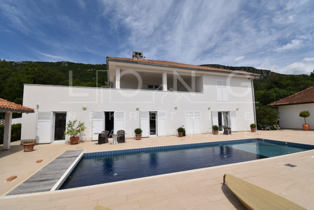 FOTO Dvije vile, jedno imanje: Je li 2,5 milijuna eura previše za luksuzni raj kod Crikvenice?