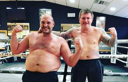 Tyson Fury se vratio! I izgleda skoro kao u najboljim danima