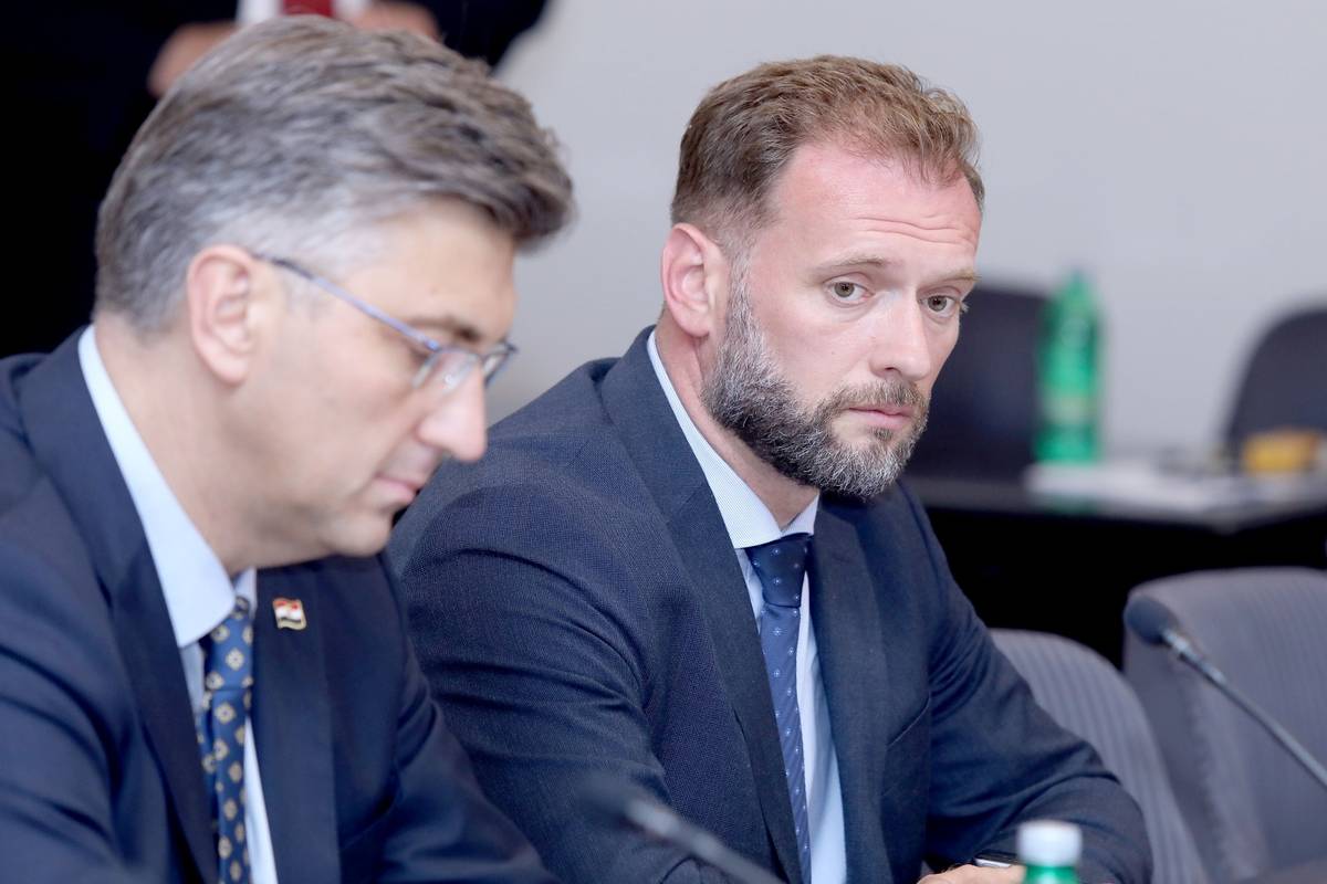 'Državni stanovi ponudit će se onima čiji su domovi oštećeni'