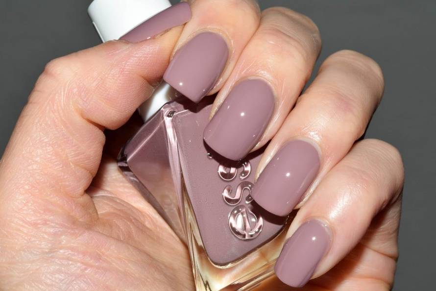 Savršeni nokti u kućnim uvjetima: Essie Gel Couture