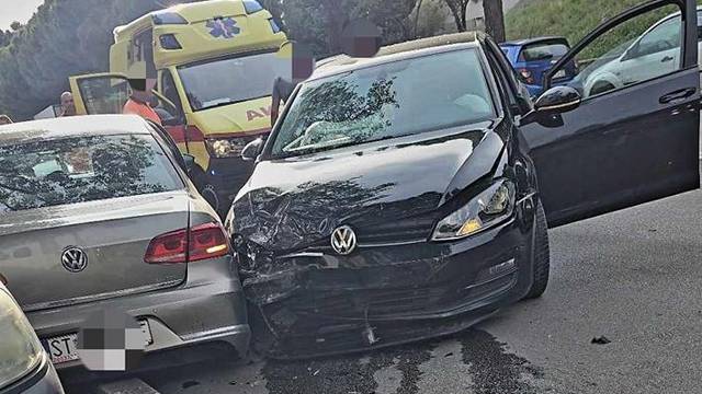 Krši i lom u Splitu: Jedan čovjek lakše ozlijeđen u sudaru 2 auta
