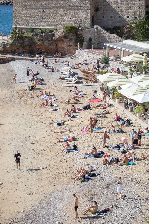 Dubrovnik: Kupači na najpoznatijoj gradskoj plaži Banje
