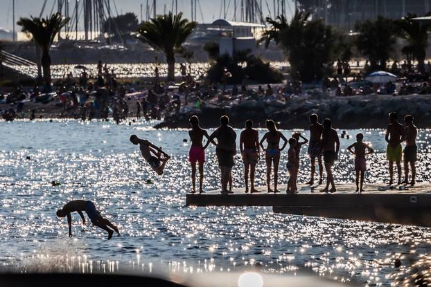 Split: Skokovi na Žnjanskoj plaži