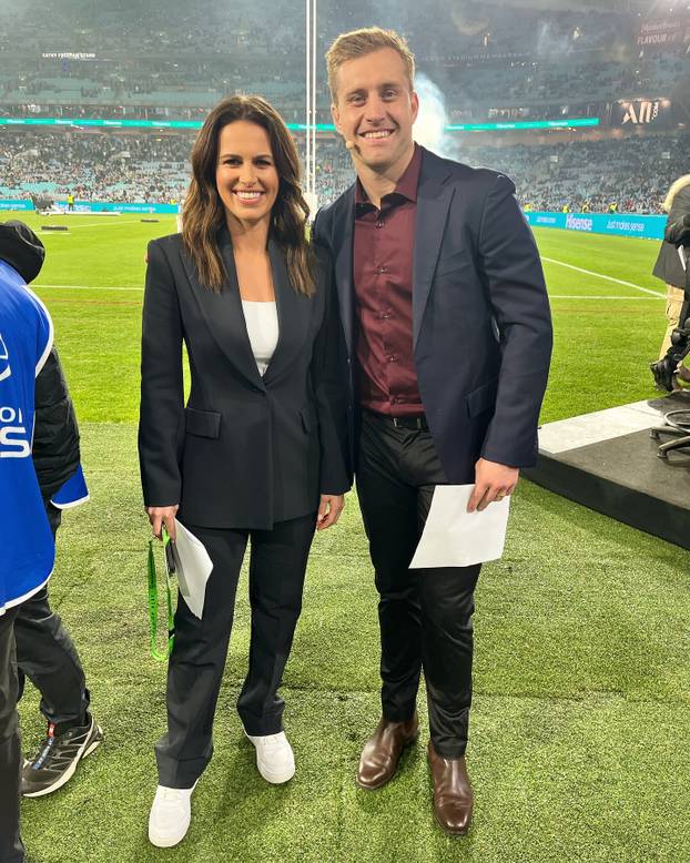 FOTO Ovo je voditeljica koja se 'pod gasom' javila uživo. Dobila je podršku od premijera države