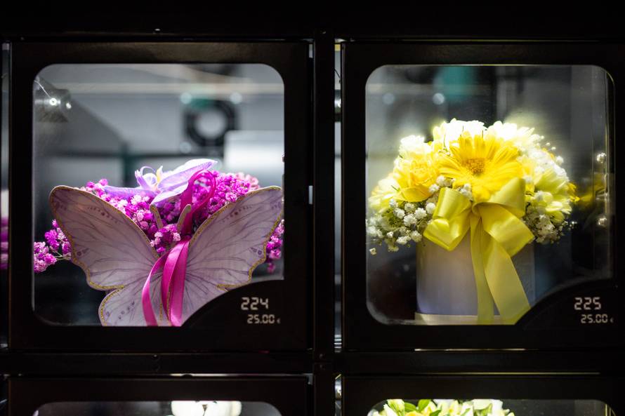 Zagreb: Buketomat postavljen u Z Centru