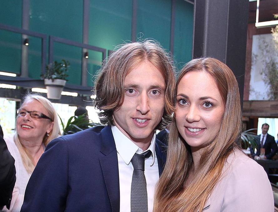 Luki supruga Vanja analizira igru i upozorava ga na 'greške'