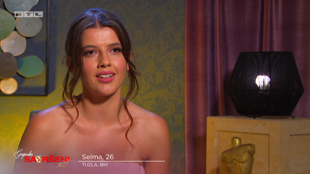 Sjećate se Selme i njenih izjava? Cijelo ljeto pozirala je golišava