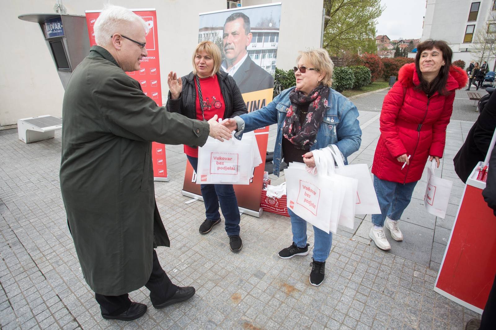 Vukovar: Ivo Josipović podržao kanditaturu Damira Madune za gradonačelnika